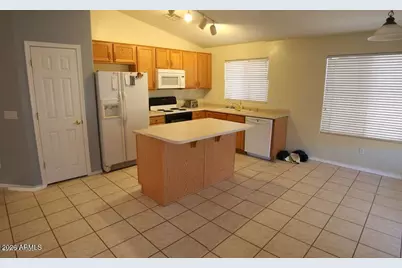 12710 W Earll Drive, Avondale, AZ 85392 - Photo 11