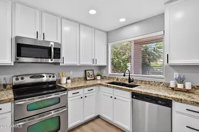 219 W Angela Drive, Phoenix, AZ 85023 - Photo 27