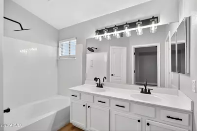 219 W Angela Drive, Phoenix, AZ 85023 - Photo 37