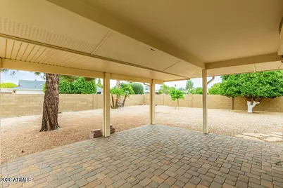 19802 N Concho Circle, Sun City, AZ 85373 - Photo 21