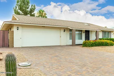 19802 N Concho Circle, Sun City, AZ 85373 - Photo 3