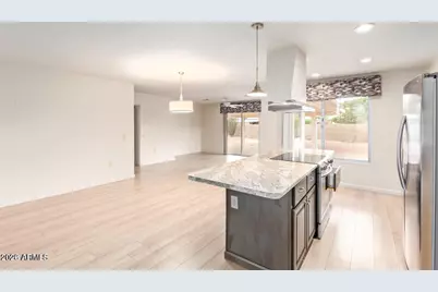 19802 N Concho Circle, Sun City, AZ 85373 - Photo 9