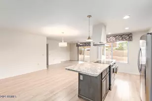19802 N Concho Cir, Sun City, AZ 85373 - Photo 9