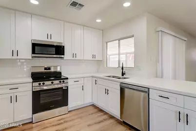 5619 W Hartford Avenue, Glendale, AZ 85308 - Photo 1