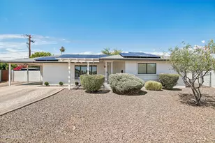 2715 N 38th Pl, Phoenix, AZ 85008 - Photo 1