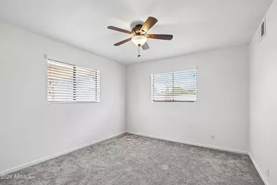 2715 N 38th Place, Phoenix, AZ 85008 - Photo 13