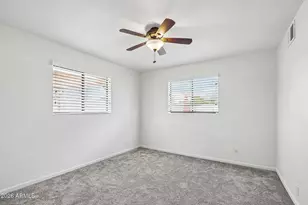 2715 N 38th Pl, Phoenix, AZ 85008 - Photo 13