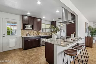 2715 N 38th Pl, Phoenix, AZ 85008 - Photo 3
