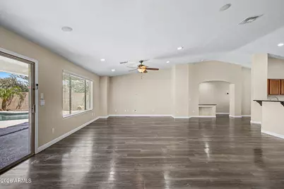 18312 W Mauna Loa Lane, Surprise, AZ 85388 - Photo 11