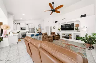 10791 S Xavier Ct, Goodyear, AZ 85338 - Photo 9