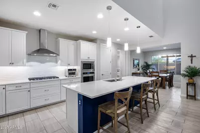 21622 N 59th Way, Phoenix, AZ 85054 - Photo 9