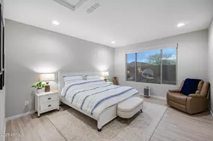 21622 N 59th Wy, Phoenix, AZ 85054 - Photo 11