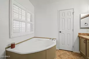 14449 S Vaquero Cir, Arizona City, AZ 85123 - Photo 13