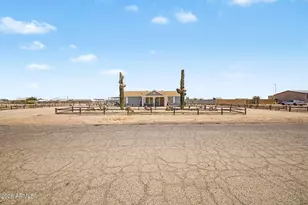 14449 S Vaquero Cir, Arizona City, AZ 85123 - Photo 25