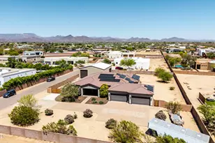 2639 W Lavitt Ln, Phoenix, AZ 85086 - Photo 25