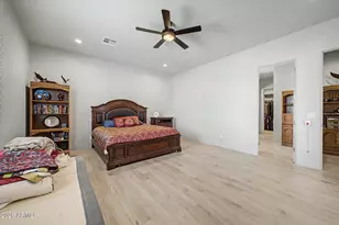 2639 W Lavitt Ln, Phoenix, AZ 85086 - Photo 31