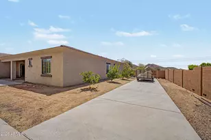 2639 W Lavitt Ln, Phoenix, AZ 85086 - Photo 21