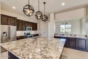 2639 W Lavitt Ln, Phoenix, AZ 85086 - Photo 3