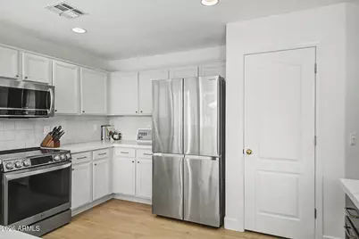 26421 N 43rd Place, Phoenix, AZ 85050 - Photo 15