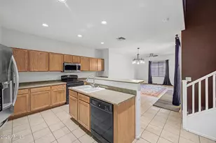 1944 N 77th Glen, Phoenix, AZ 85035 - Photo 11