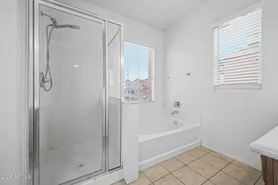 1944 N 77th Glen, Phoenix, AZ 85035 - Photo 21