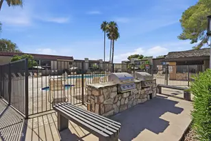 4201 E Camelback Rd, Phoenix, AZ 85018 - Photo 17