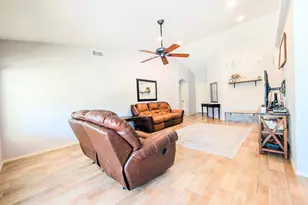 3556 E Utopia Rd, Phoenix, AZ 85050 - Photo 7