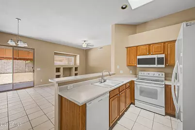 6368 W Pontiac Drive, Glendale, AZ 85308 - Photo 11