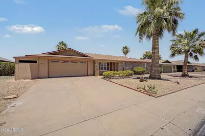 20008 N Willowcreek Circle, Sun City, AZ 85373 - Photo 3