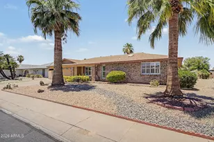 20008 N Willowcreek Cir, Sun City, AZ 85373 - Photo 5