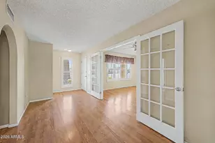 20008 N Willowcreek Cir, Sun City, AZ 85373 - Photo 9