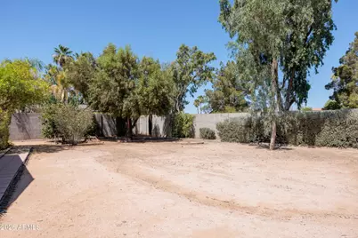2526 E John Cabot Road, Phoenix, AZ 85032 - Photo 17