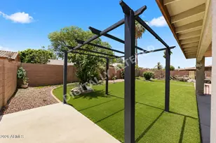 14937 W Mauna Loa Ln, Surprise, AZ 85379 - Photo 17