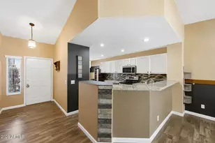 14937 W Mauna Loa Ln, Surprise, AZ 85379 - Photo 5