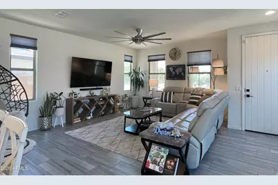 25623 N 21st Avenue, Phoenix, AZ 85085 - Photo 9
