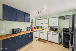 906 E Cinnabar Ave, Phoenix, AZ 85020 - Photo 9