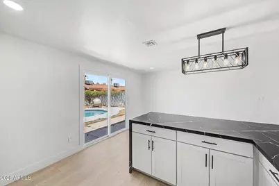 1634 N 64th Lane, Phoenix, AZ 85035 - Photo 11