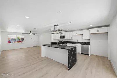 1634 N 64th Lane, Phoenix, AZ 85035 - Photo 9