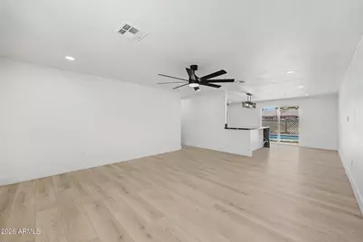 1634 N 64th Lane, Phoenix, AZ 85035 - Photo 7