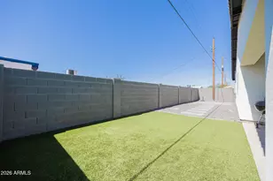 2547 E Illini St, Phoenix, AZ 85040 - Photo 27