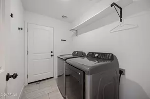 2547 E Illini St, Phoenix, AZ 85040 - Photo 23