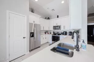 2547 E Illini St, Phoenix, AZ 85040 - Photo 13