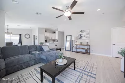 2547 E Illini Street, Phoenix, AZ 85040 - Photo 9