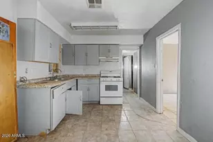 1312 W Sunland Ave, Phoenix, AZ 85041 - Photo 15