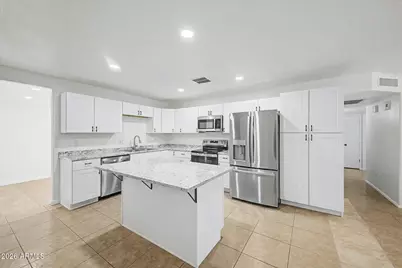 9010 W Griswold Road, Peoria, AZ 85345 - Photo 5