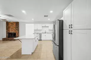 9010 W Griswold Rd, Peoria, AZ 85345 - Photo 7
