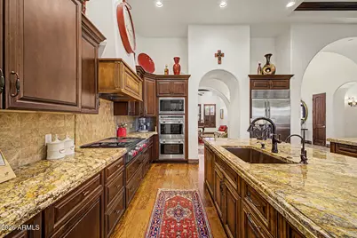 9817 E Winter Sun Drive, Scottsdale, AZ 85262 - Photo 15