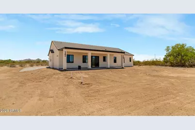 18714 W Beechnut Drive, Buckeye, AZ 85326 - Photo 7