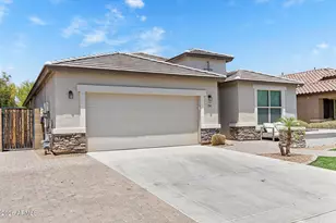 13642 W Desert Moon Way, Peoria, AZ 85383 - Photo 7
