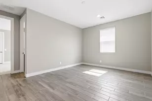 18460 W Loma Ln, Waddell, AZ 85355 - Photo 5